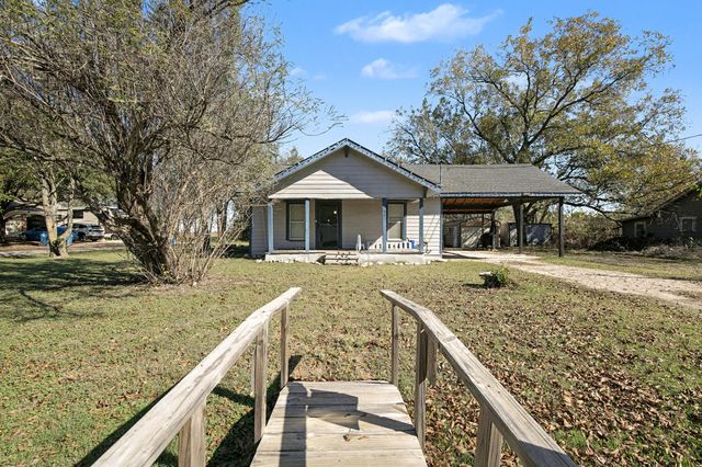 501 S College Street, Itasca, TX 76055