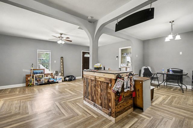 501 S College Street, Itasca, TX 76055