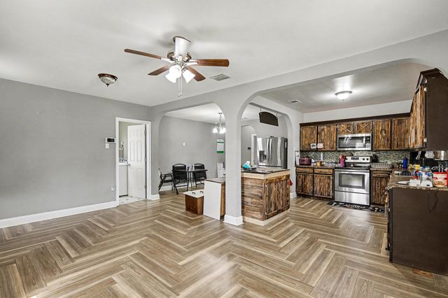 501 S College Street, Itasca, TX 76055