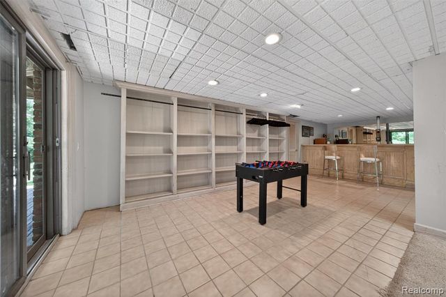 8694 Brazos Court, White Lake, MI 48386