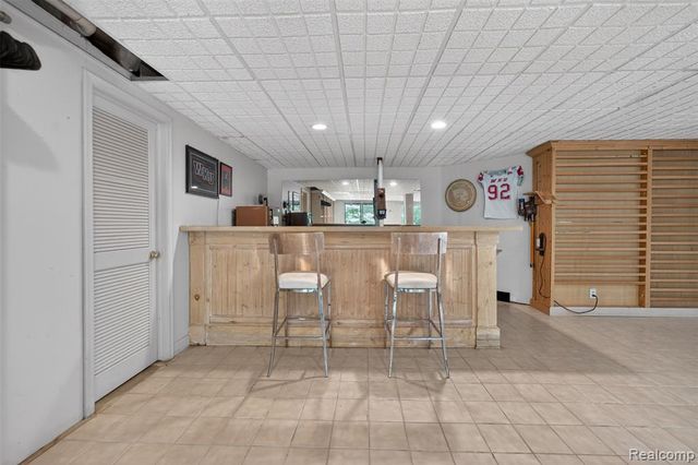 8694 Brazos Court, White Lake, MI 48386