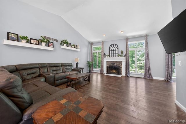 8694 Brazos Court, White Lake, MI 48386