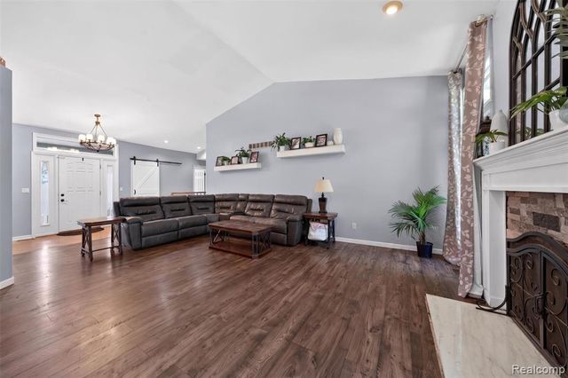 8694 Brazos Court, White Lake, MI 48386
