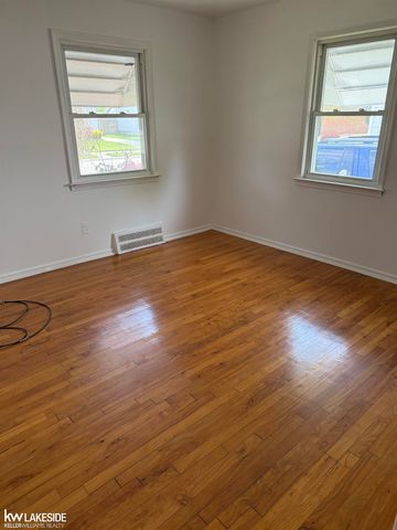 25127 Buick Street, Roseville, MI 48066