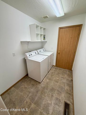 1107 W Woodlawn DR, Hayden, ID 83835