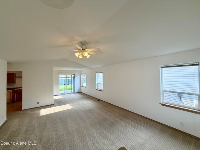 1107 W Woodlawn DR, Hayden, ID 83835