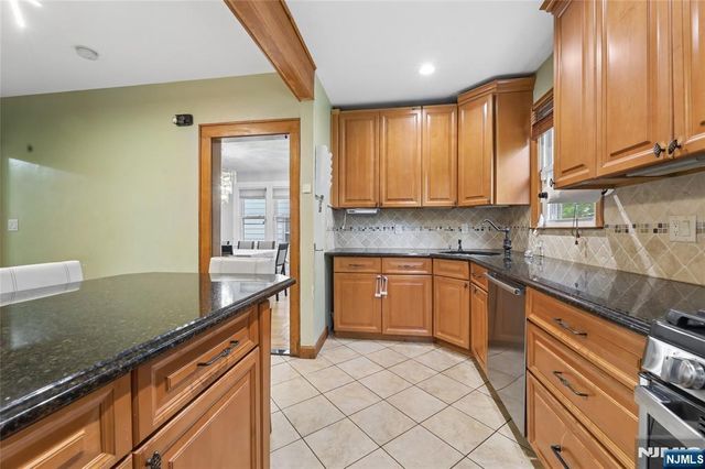 147 Terhune Avenue, Passaic, NJ 07055