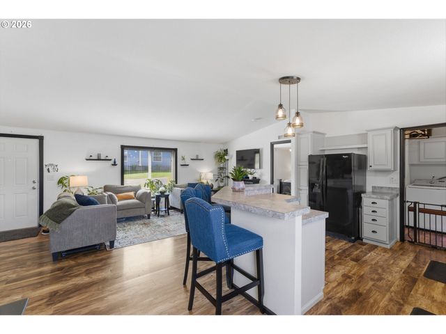 16038 S FOREST HAVEN Rd, Molalla, OR 97038