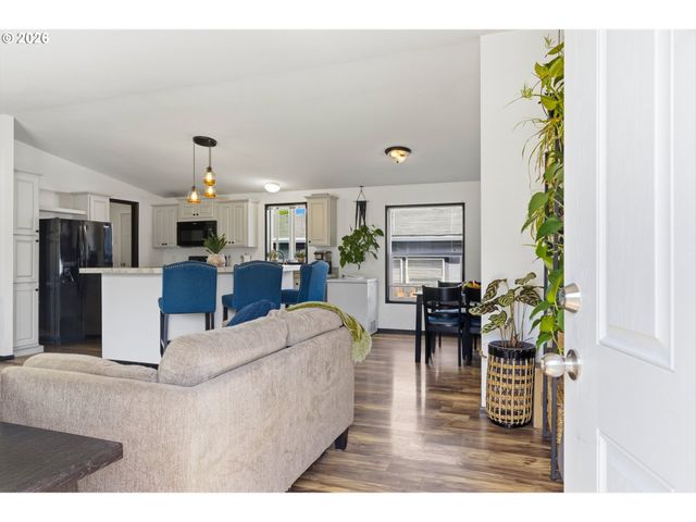 16038 S FOREST HAVEN Rd, Molalla, OR 97038