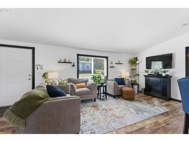 16038 S FOREST HAVEN Rd, Molalla, OR 97038
