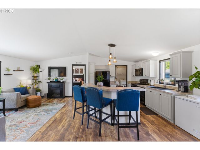 16038 S FOREST HAVEN Rd, Molalla, OR 97038