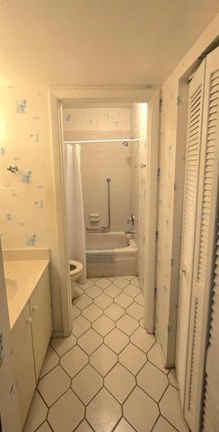 1001 TARTAN DRIVE 302, Palm Harbor, FL 34684