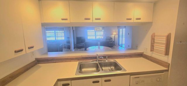 1001 TARTAN DRIVE 302, Palm Harbor, FL 34684