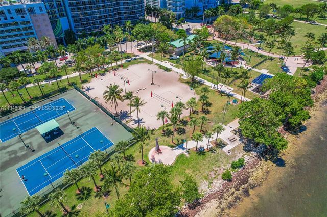 2000 N Bayshore Dr 621, Miami, FL 33137