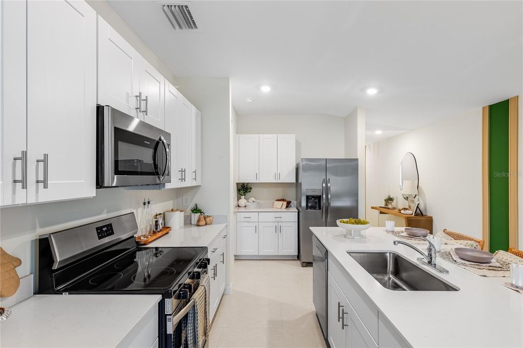 Image 6 of property listing at 18107 MELLON STREET, Parrish, FL 34219