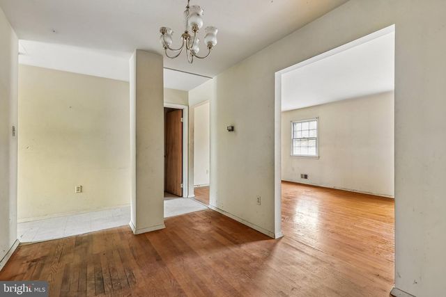 14447 VILLAGE DR, Woodbridge, VA 22191