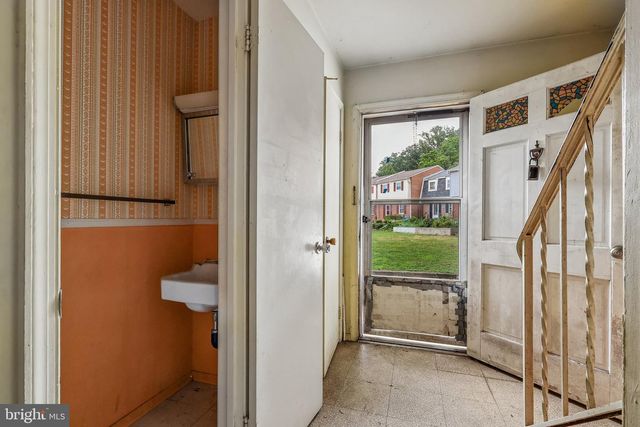 14447 VILLAGE DR, Woodbridge, VA 22191
