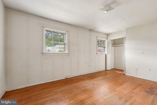 14447 VILLAGE DR, Woodbridge, VA 22191