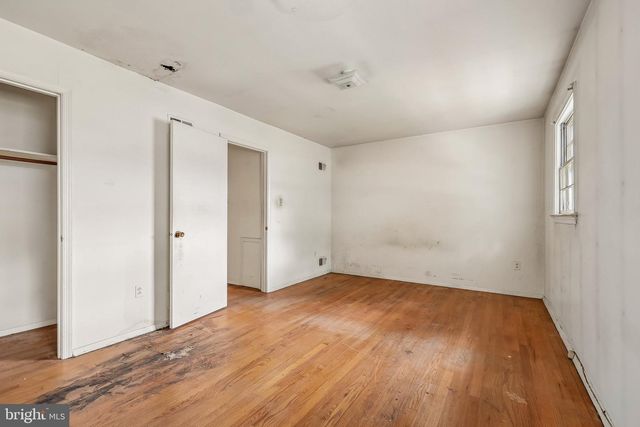 14447 VILLAGE DR, Woodbridge, VA 22191