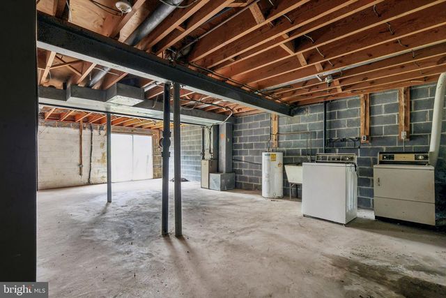14447 VILLAGE DR, Woodbridge, VA 22191