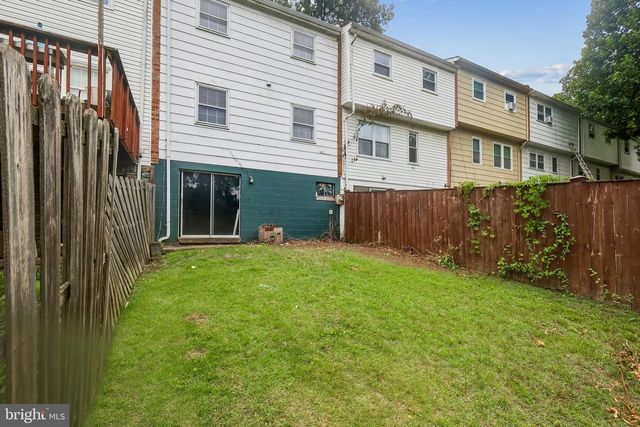 14447 VILLAGE DR, Woodbridge, VA 22191