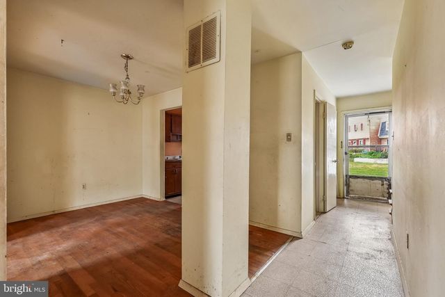 14447 VILLAGE DR, Woodbridge, VA 22191