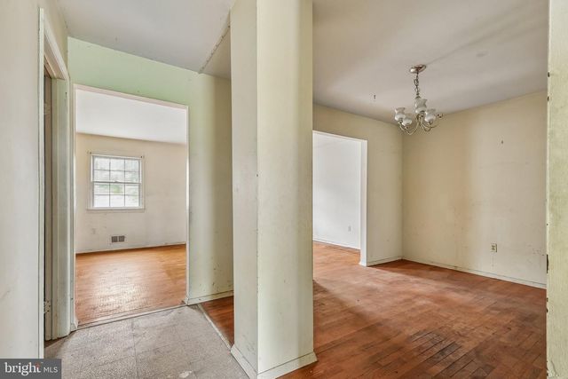 14447 VILLAGE DR, Woodbridge, VA 22191