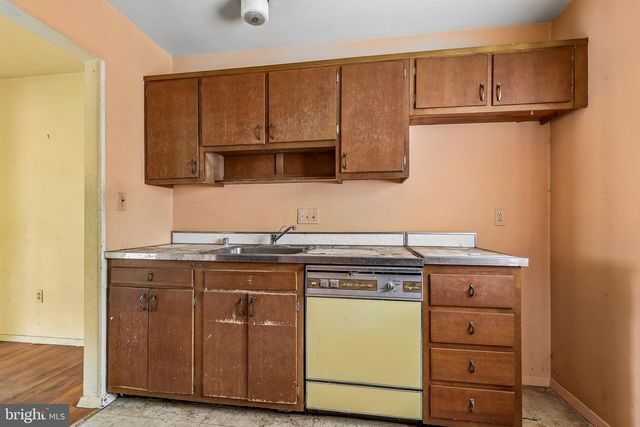 14447 VILLAGE DR, Woodbridge, VA 22191