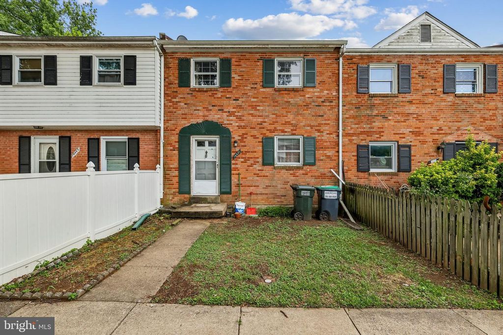 14447 VILLAGE DR, Woodbridge, VA 22191