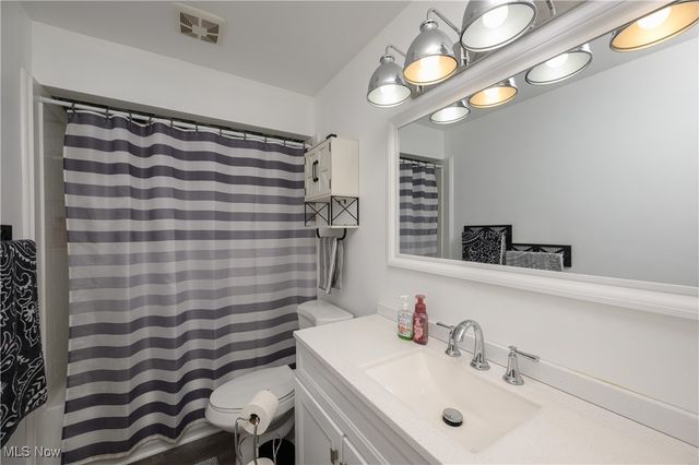 5355 Fulton Drive NW, Canton, OH 44718