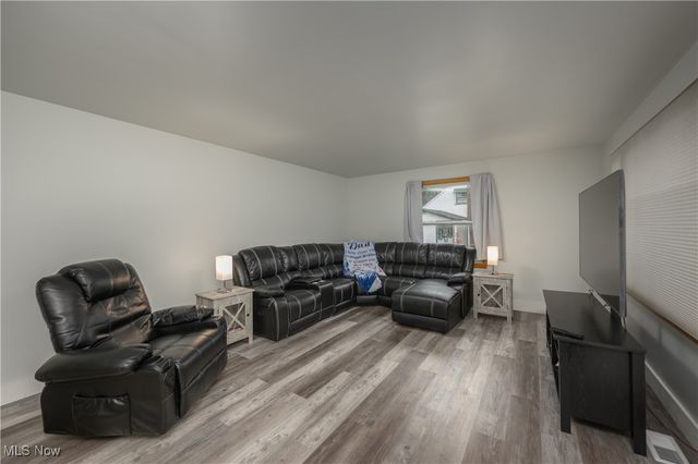 5355 Fulton Drive NW, Canton, OH 44718