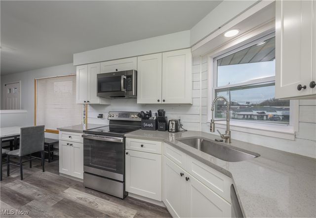 5355 Fulton Drive NW, Canton, OH 44718