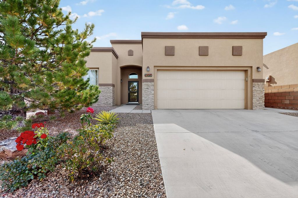 6550 Desert Spirit Road NW, Albuquerque, NM 87114