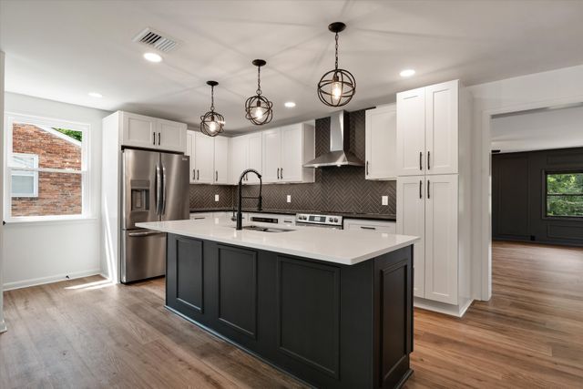 344 Lynn Dr, Nashville, TN 37211