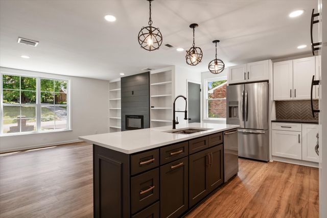 344 Lynn Dr, Nashville, TN 37211