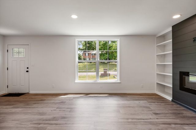 344 Lynn Dr, Nashville, TN 37211