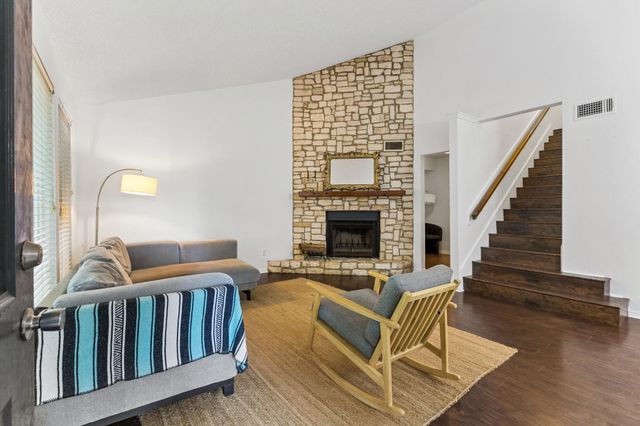 19 Deerfield DR 2, Wimberley, TX 78676