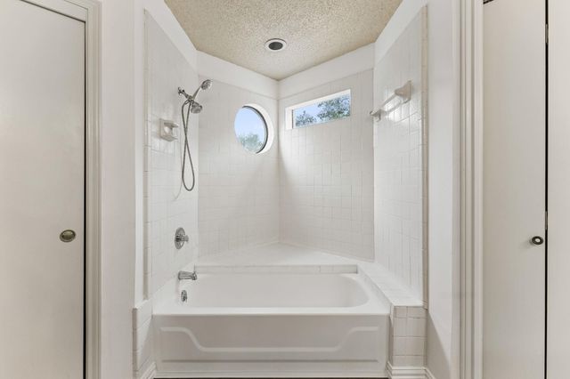 19 Deerfield DR 2, Wimberley, TX 78676