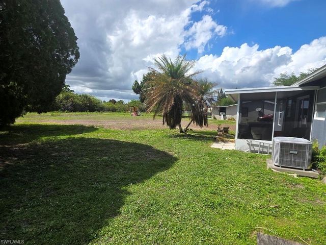 311 Schoolside DR, Lehigh Acres, FL 33936