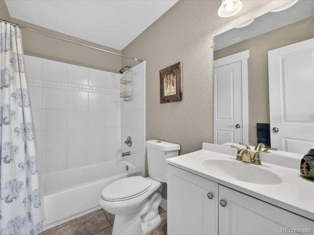 18274 W 58th Pl 37, Golden, CO 80403