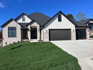 6027 S Holland Avenue, Springfield, MO 65810