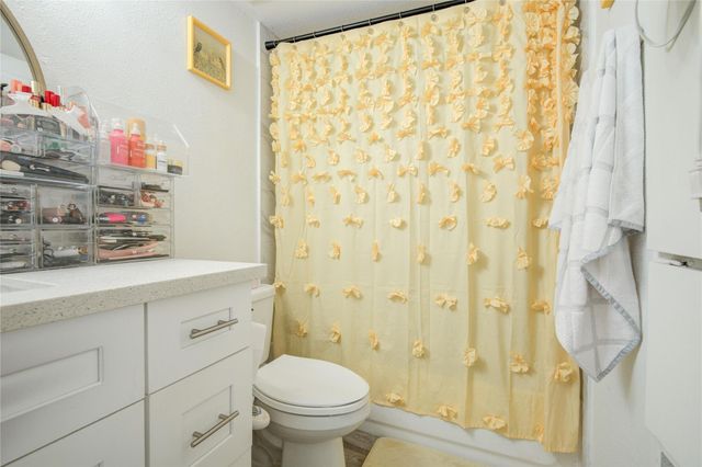 845 Augusta Drive 6, Houston, TX 77057