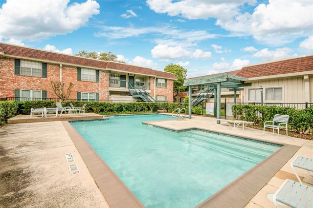 845 Augusta Drive 6, Houston, TX 77057