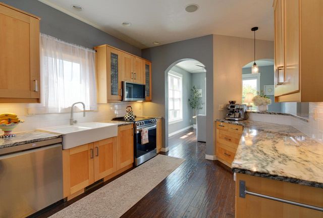 1680 Great Forest DRIVE, West Bend, WI 53090