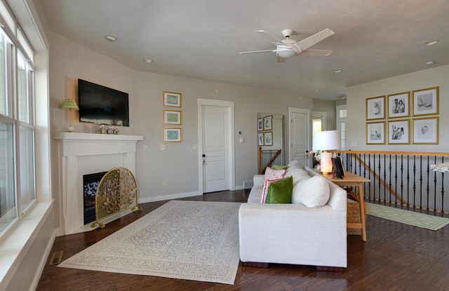 1680 Great Forest DRIVE, West Bend, WI 53090