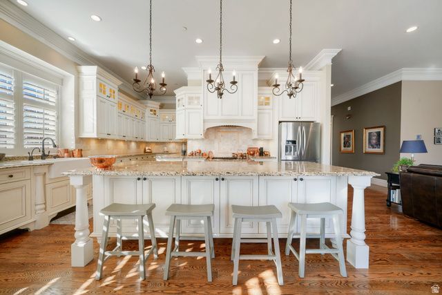 82 N MEADOW DR, Springville, UT 84663