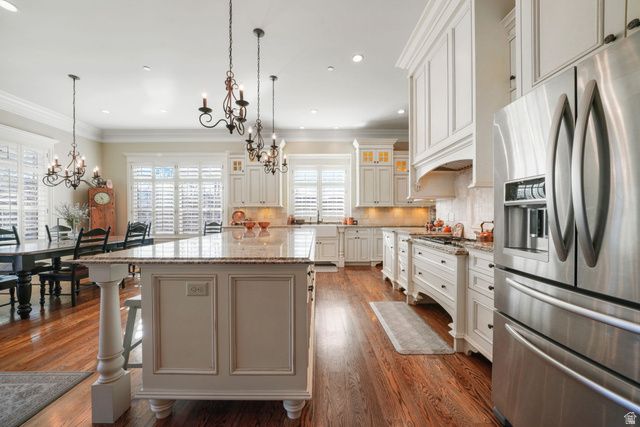 82 N MEADOW DR, Springville, UT 84663