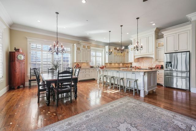 82 N MEADOW DR, Springville, UT 84663