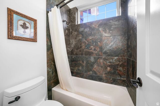 82 N MEADOW DR, Springville, UT 84663