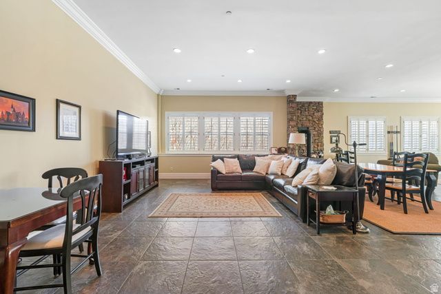 82 N MEADOW DR, Springville, UT 84663